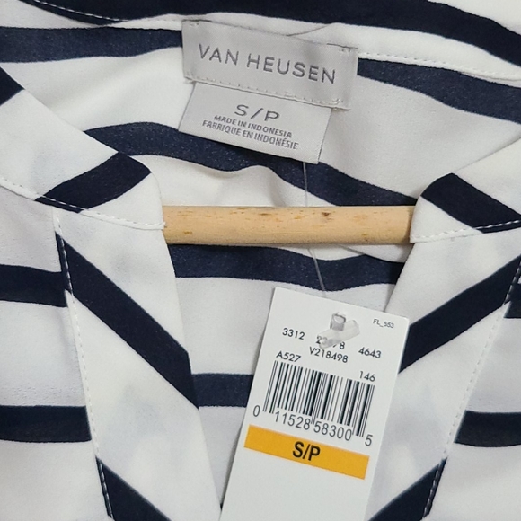 New! VAN HEUSEN Striped Top - Picture 5 of 8